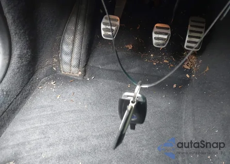 2011 Volvo C30 T5/T5 R-Design from USA, damaged, VIN YV1672MK2B2228001